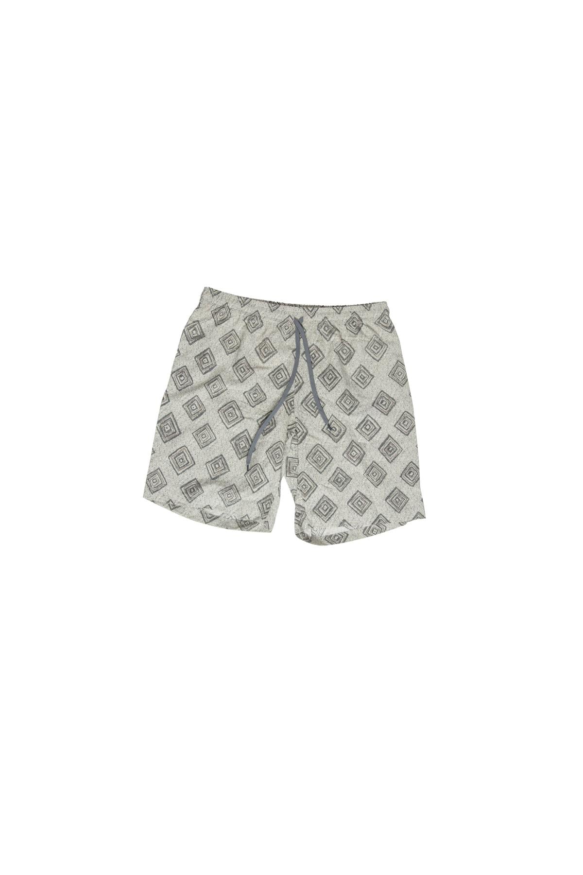 Shorts in L